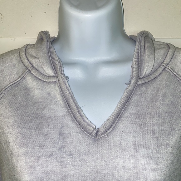 Hippy Rose 🥀 Lightweight Cropped Hoodie - Picture 3 of 8